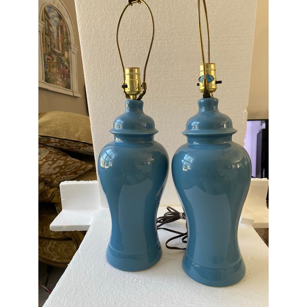 vintage 1980s blue ceramic ginger jar table lamp set, featuring a glossy
